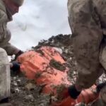 van-ve-hakkaride-446-kilo-uyusturucu-ele-gecirildi-8-gozalti-IOgVwk5i