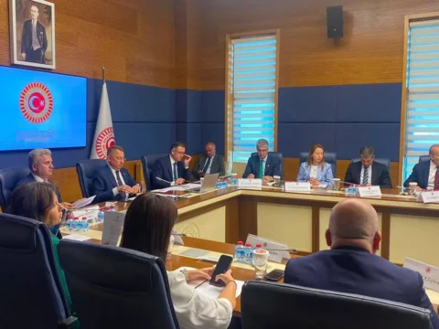 Tbmm disisleri komisyonunda cop31 tartismasi KFpgMhHB