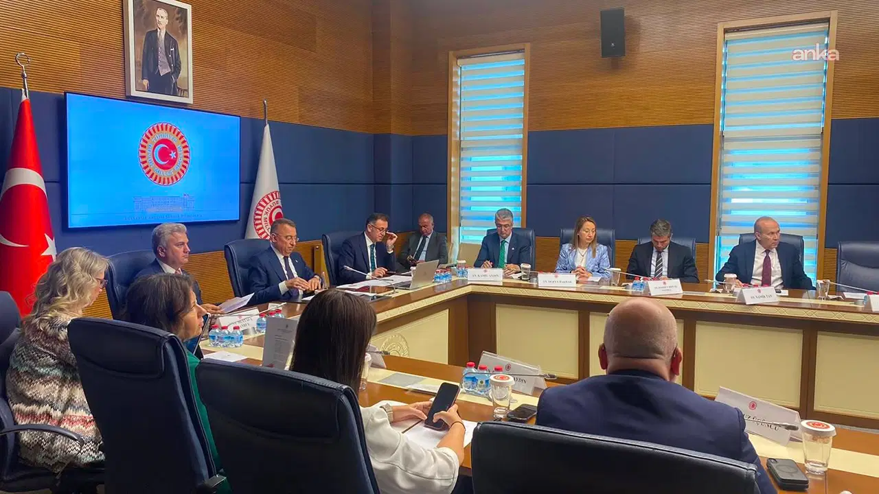 Tbmm disisleri komisyonunda cop31 tartismasi KFpgMhHB